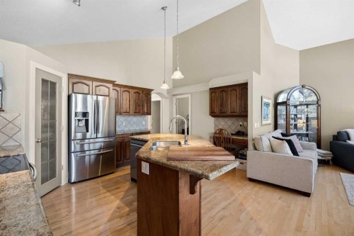 93 Coach Court Sw, Calgary, AB 