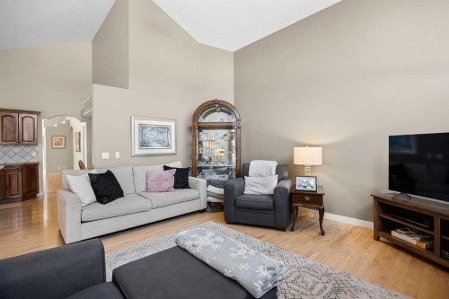 93 Coach Court Sw, Calgary, AB 