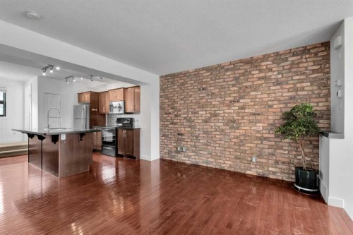 55 Aspen Hill Green Sw, Calgary, AB - Indoor Photo Showing Kitchen