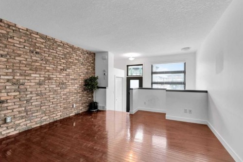 55 Aspen Hill Green Sw, Calgary, AB - Indoor Photo Showing Other Room