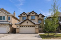 35 Cranleigh Drive SE Calgary, AB T3M 1G7