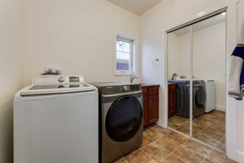 156 Camden Court, Strathmore, AB - Indoor Photo Showing Laundry Room