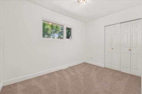90 Armstrong Crescent Se, Calgary, AB 