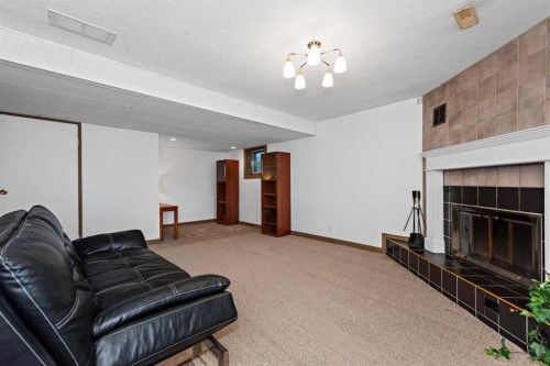 16 Rundleson Way Ne, Calgary, AB 