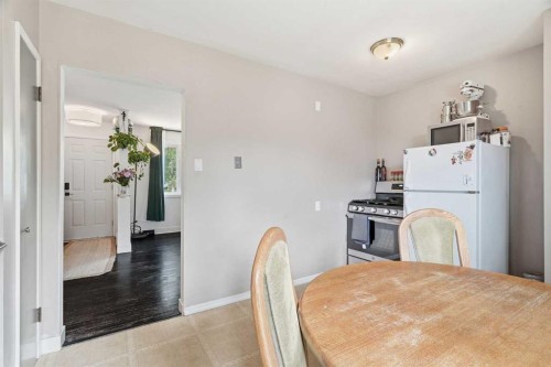 3732 45 Street Sw, Calgary, AB 