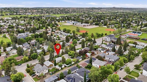 3732 45 Street Sw, Calgary, AB 