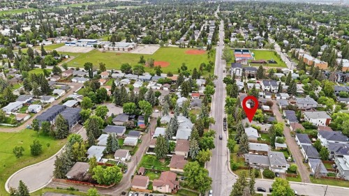 3732 45 Street Sw, Calgary, AB 