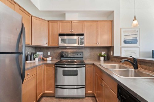 4-153 Rockyledge View Nw, Calgary, AB 