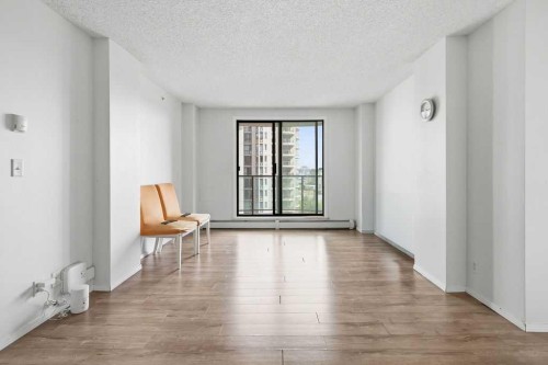 1008-1111 6 Avenue Sw, Calgary, AB - Indoor Photo Showing Other Room