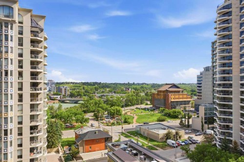 1008-1111 6 Avenue Sw, Calgary, AB - Outdoor With Balcony