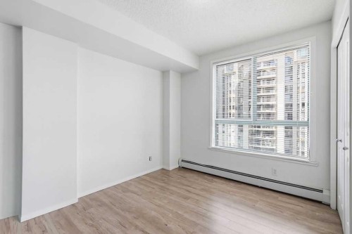 1008-1111 6 Avenue Sw, Calgary, AB - Indoor Photo Showing Other Room