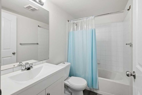 1008-1111 6 Avenue Sw, Calgary, AB - Indoor Photo Showing Bathroom