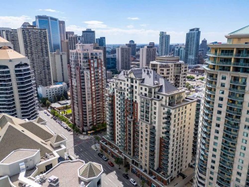 1008-1111 6 Avenue Sw, Calgary, AB - Outdoor With Balcony With Facade