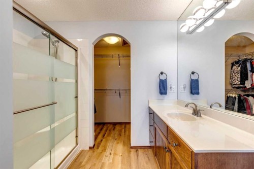 203 Bishop Mews Nw, Langdon, AB 