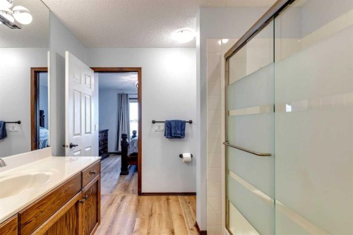203 Bishop Mews Nw, Langdon, AB 