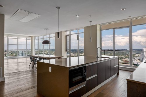 3903-1122 3 Street Se, Calgary, AB - Indoor Photo Showing Kitchen With Upgraded Kitchen