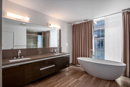 3903-1122 3 Street Se, Calgary, AB - Indoor Photo Showing Bathroom