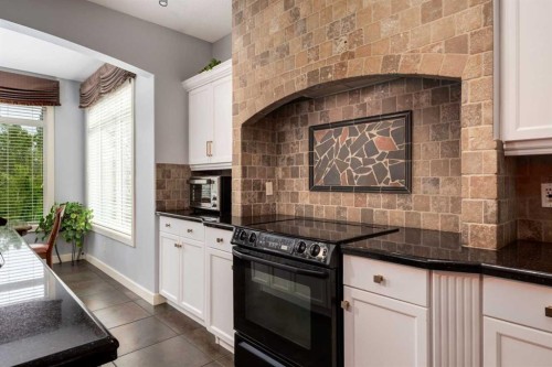 77 Royal Highland Road Nw, Calgary, AB 
