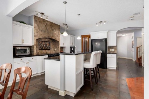 77 Royal Highland Road Nw, Calgary, AB 