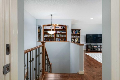 77 Royal Highland Road Nw, Calgary, AB 