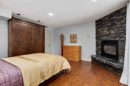77 Royal Highland Road Nw, Calgary, AB 