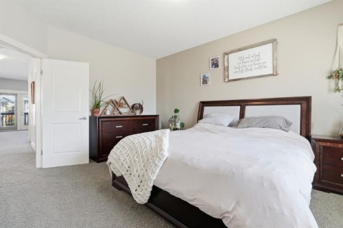 93 Heritage Hill, Cochrane, AB 