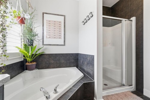 93 Heritage Hill, Cochrane, AB 