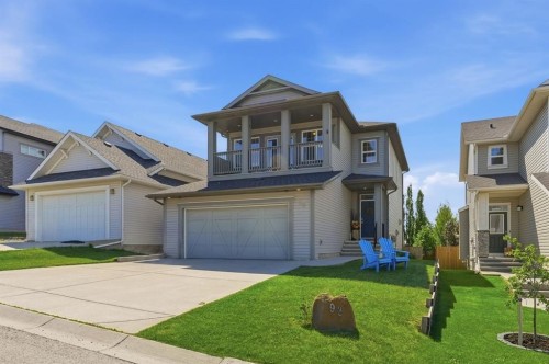 93 Heritage Hill  Cochrane, AB T4C 0L3