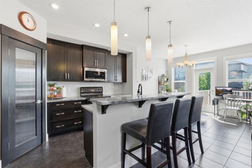 93 Heritage Hill, Cochrane, AB 