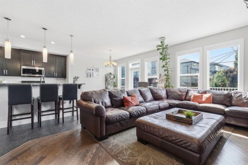 93 Heritage Hill, Cochrane, AB 
