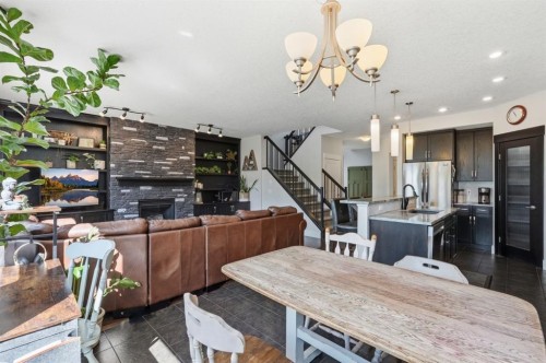 93 Heritage Hill, Cochrane, AB 