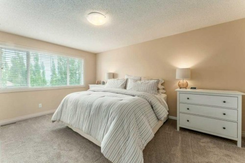 131 Westmount Hill, Okotoks, AB 