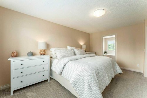 131 Westmount Hill, Okotoks, AB 