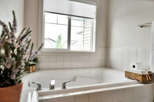 131 Westmount Hill, Okotoks, AB 
