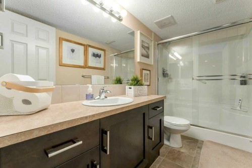 131 Westmount Hill, Okotoks, AB 