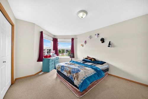 145 Martinvalley Crescent Ne, Calgary, AB 