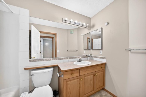 145 Martinvalley Crescent Ne, Calgary, AB 