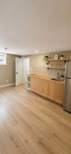 618 11 Avenue Ne, Calgary, AB - Indoor