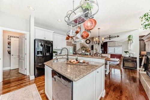 12 Chapala Heath Se, Calgary, AB 