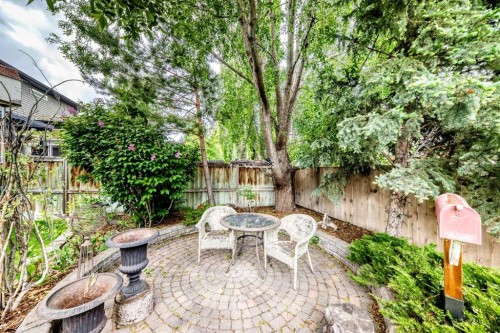 12 Chapala Heath Se, Calgary, AB 