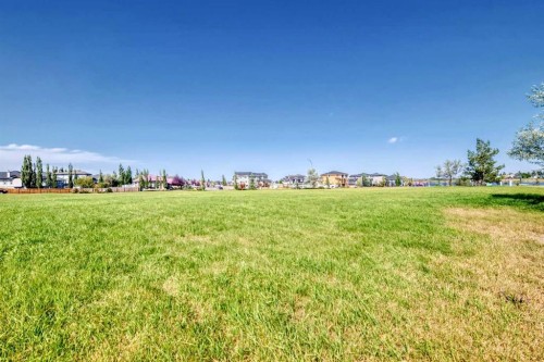 115-1005A Westmount Drive, Strathmore, AB 