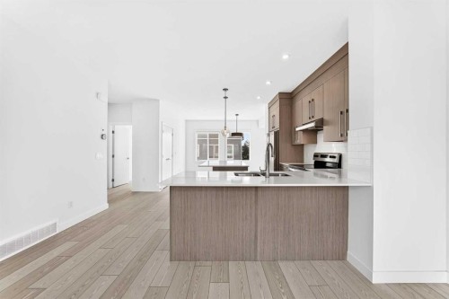 802-335 Creekside Boulevard Sw, Calgary, AB 