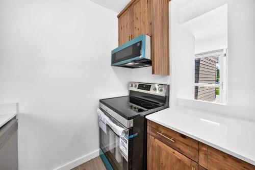 205-829 Coach Bluff Crescent Sw, Calgary, AB 