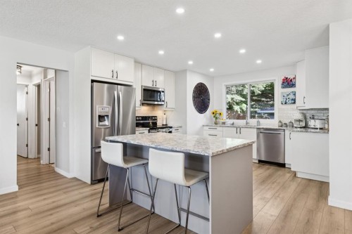 716 Cantree Road Sw, Calgary, AB 