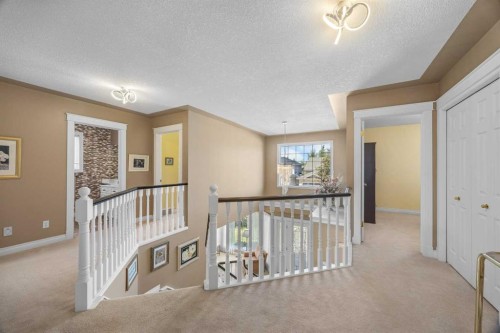 43 Hampstead Close Nw, Calgary, AB 