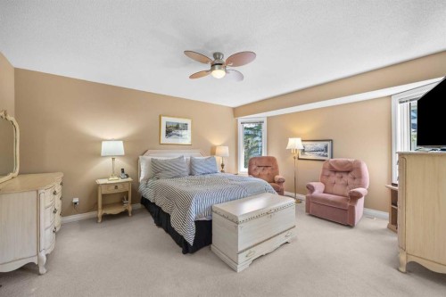 43 Hampstead Close Nw, Calgary, AB 