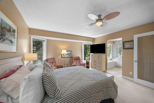 43 Hampstead Close Nw, Calgary, AB 