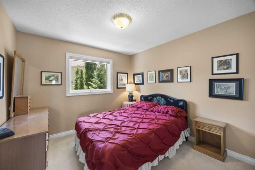 43 Hampstead Close Nw, Calgary, AB 