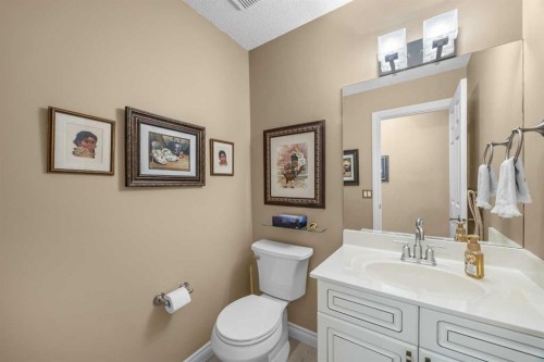43 Hampstead Close Nw, Calgary, AB 