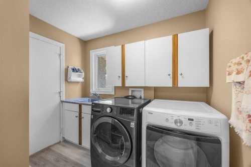 43 Hampstead Close Nw, Calgary, AB 